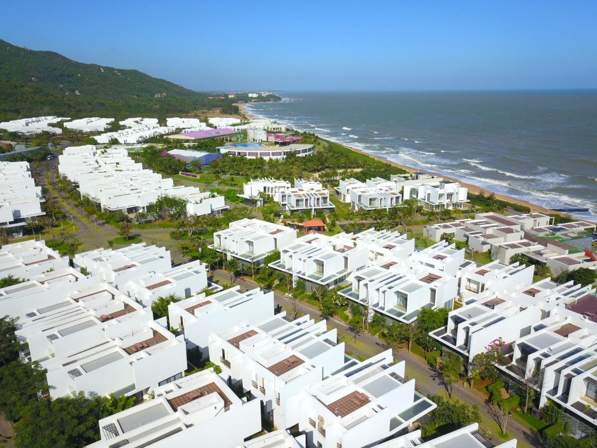 Okinawa Villas And Beach Club - Oceanami Resort Long Hải Exterior foto