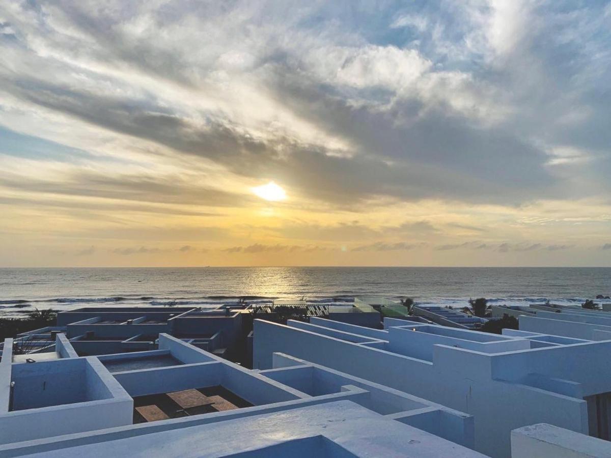 Okinawa Villas And Beach Club - Oceanami Resort Long Hải Exterior foto
