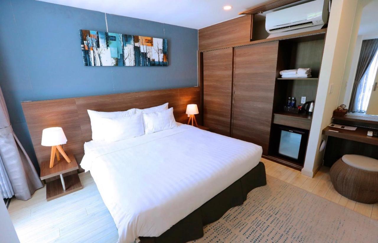 Okinawa Villas And Beach Club - Oceanami Resort Long Hải Exterior foto