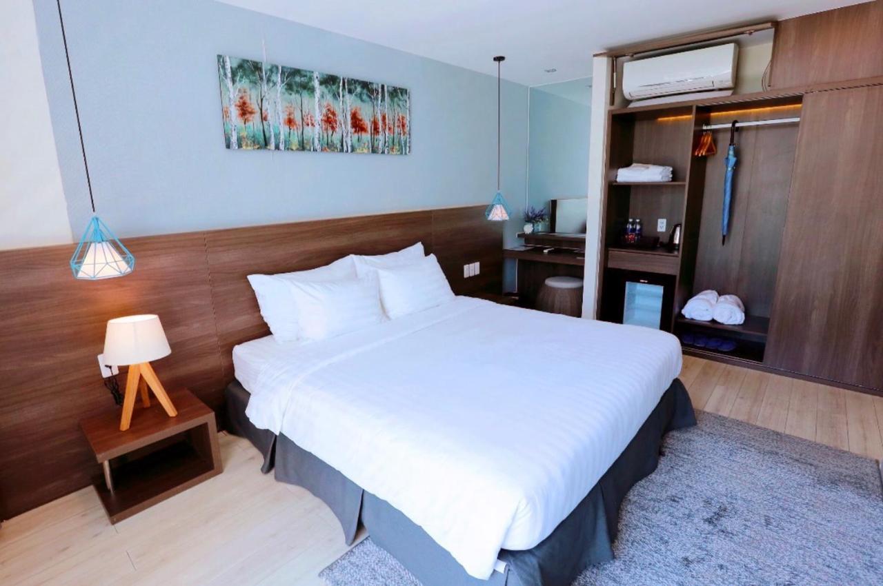 Okinawa Villas And Beach Club - Oceanami Resort Long Hải Exterior foto