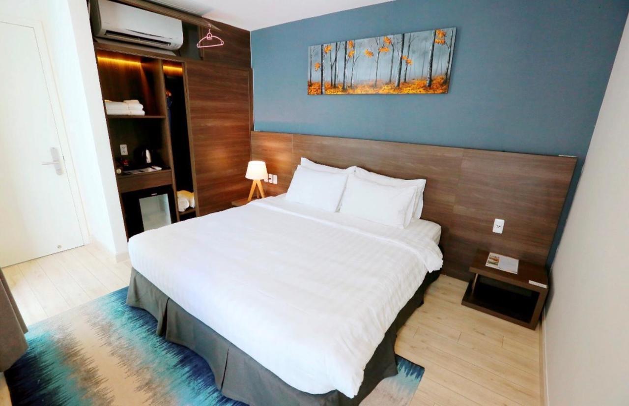 Okinawa Villas And Beach Club - Oceanami Resort Long Hải Exterior foto