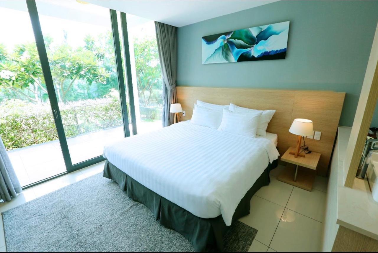 Okinawa Villas And Beach Club - Oceanami Resort Long Hải Exterior foto